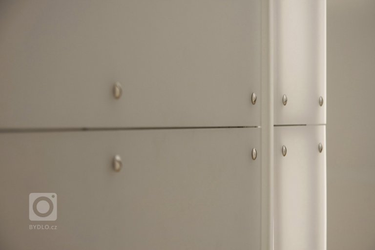 add picture to album