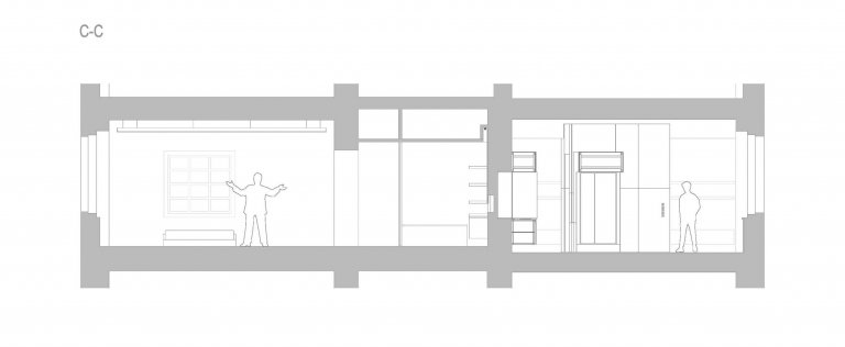V době svého vzniku byl v prvním patře secesního činžovního domu jeden byt. V éře komunismu brutálně a necitlivě rozdělen na tři jednotky. Klient koupil tato…
