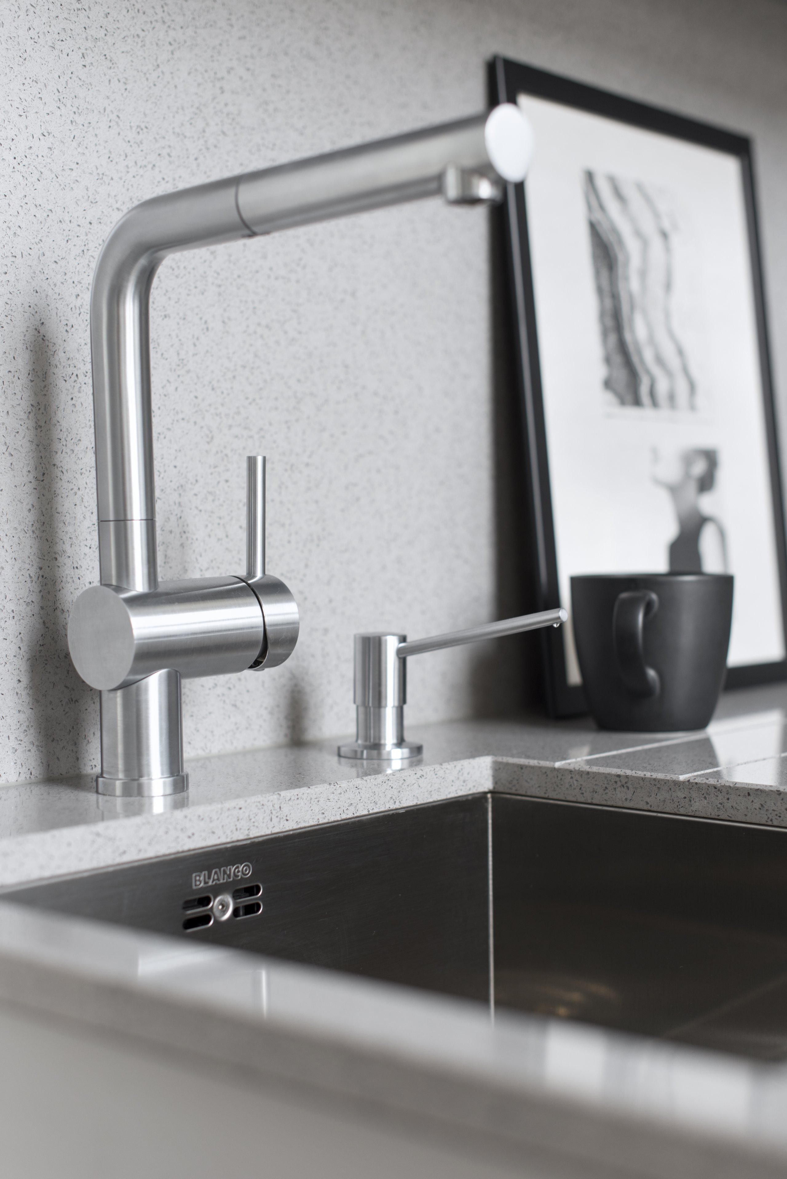 PROSTOR je místo, kde můžete realizovat své sny, vize a představy. Naše zkušenosti, rozhled, schopnosti a kreativita jsou vám k dispozici