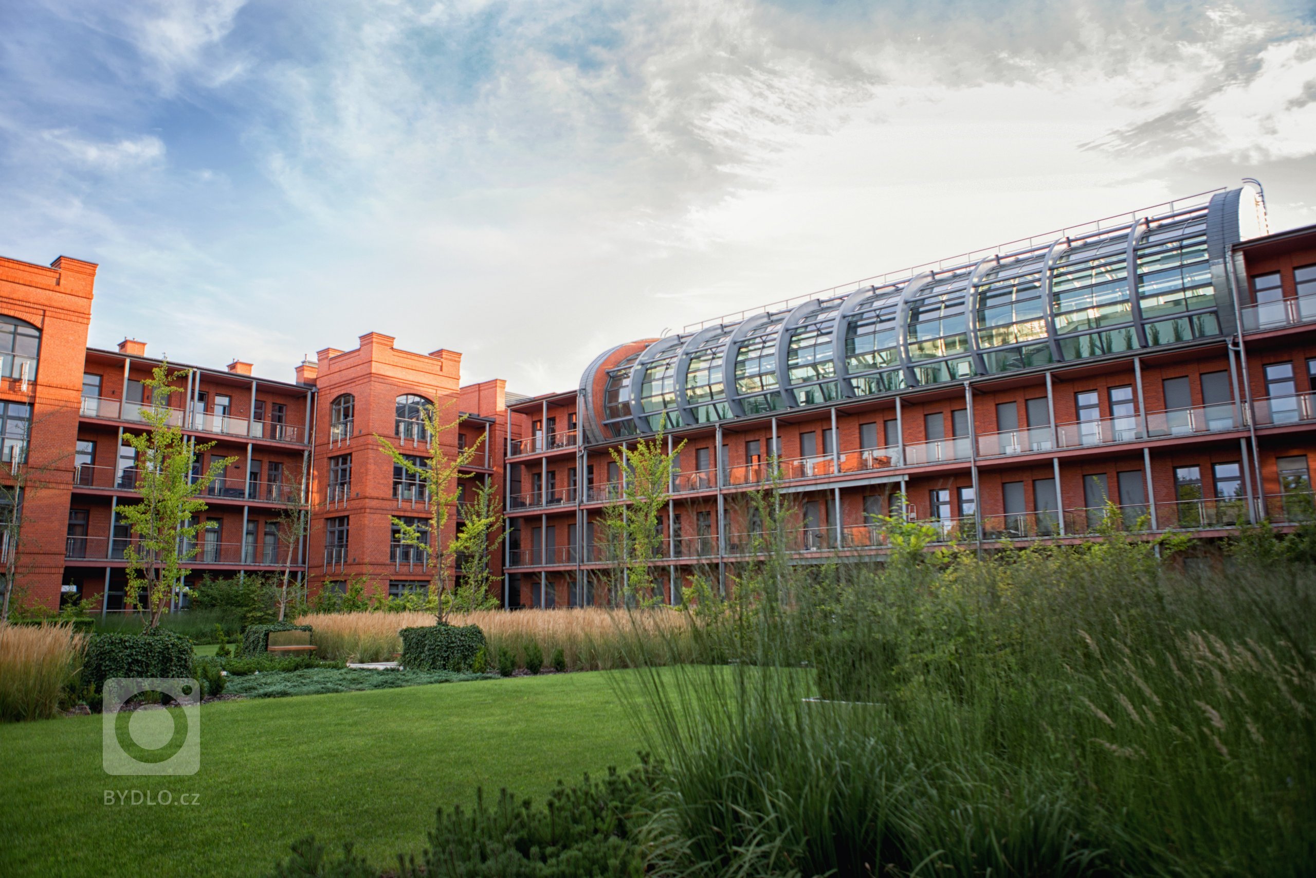 City Park Hotel & Residence