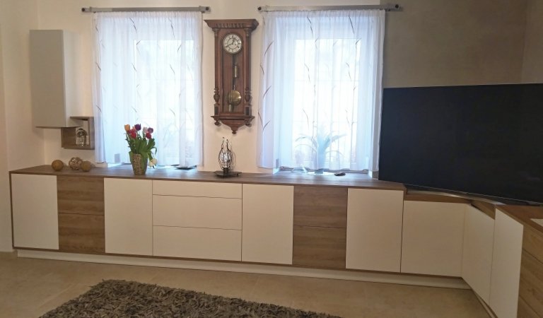 Rekonstrukce bytu v činžovním domě z počátku 20.století.
