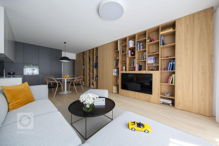 add picture to album