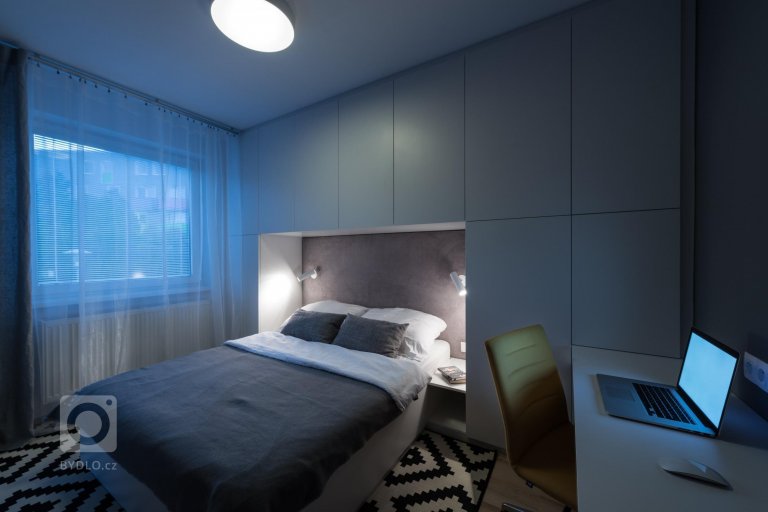 add picture to album