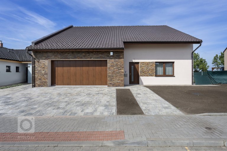 add picture to album