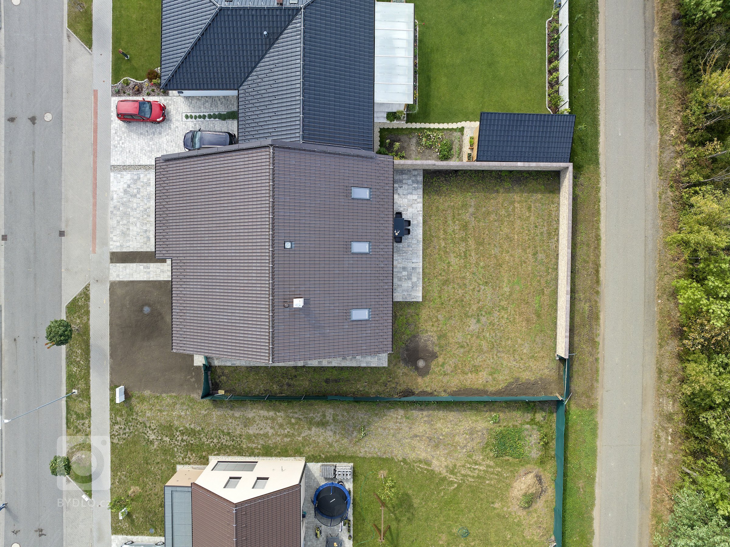 V rámci mé práce jako interiérový fotograf jsem nedávno dostal příležitost zvěčnit moderní interiér novostavby ve Velkých Bílovicích. Tento projekt…