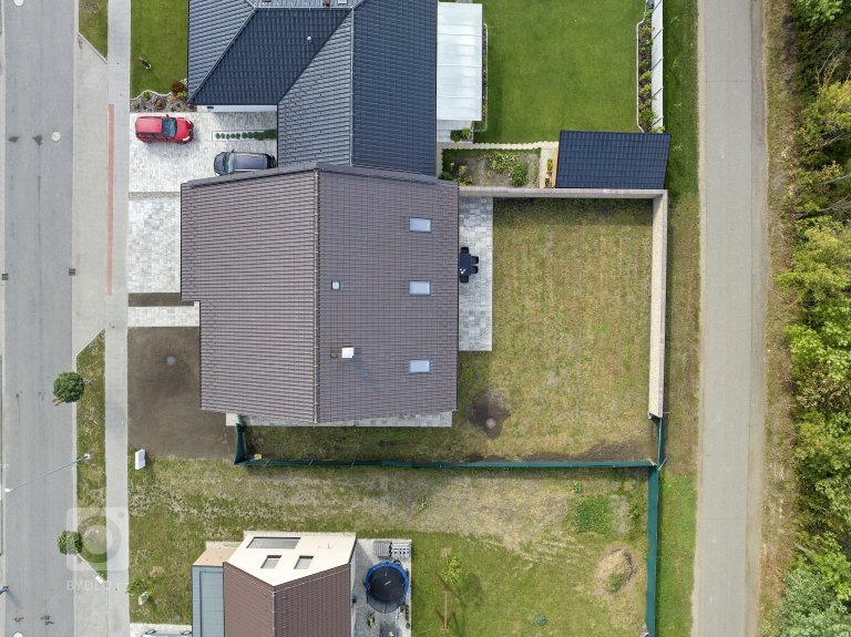 add picture to album