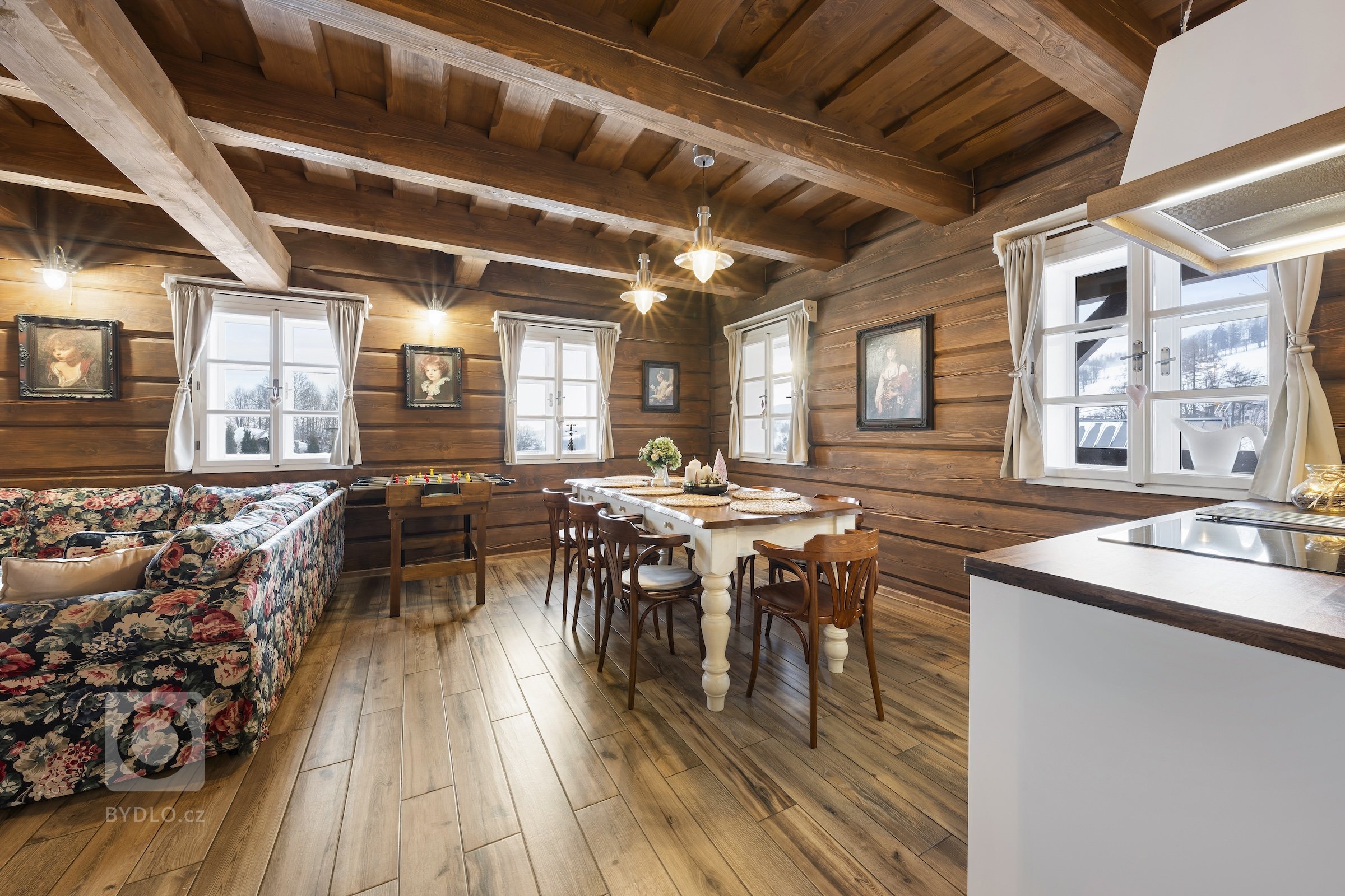 Při komplexní prezentaci nemovitostí na pronájem se jako fotograf často setkávám s výzvou fotografování za ideálních světelných podmínek, jako je východ nebo…