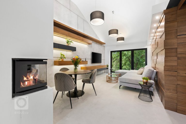 add picture to album