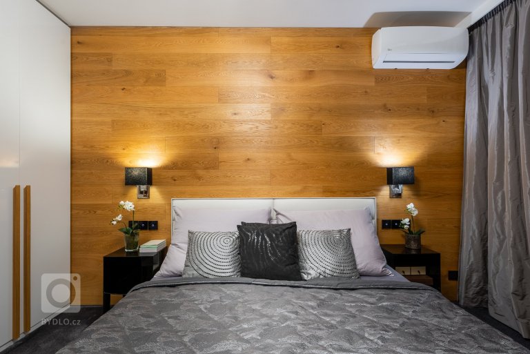 add picture to album