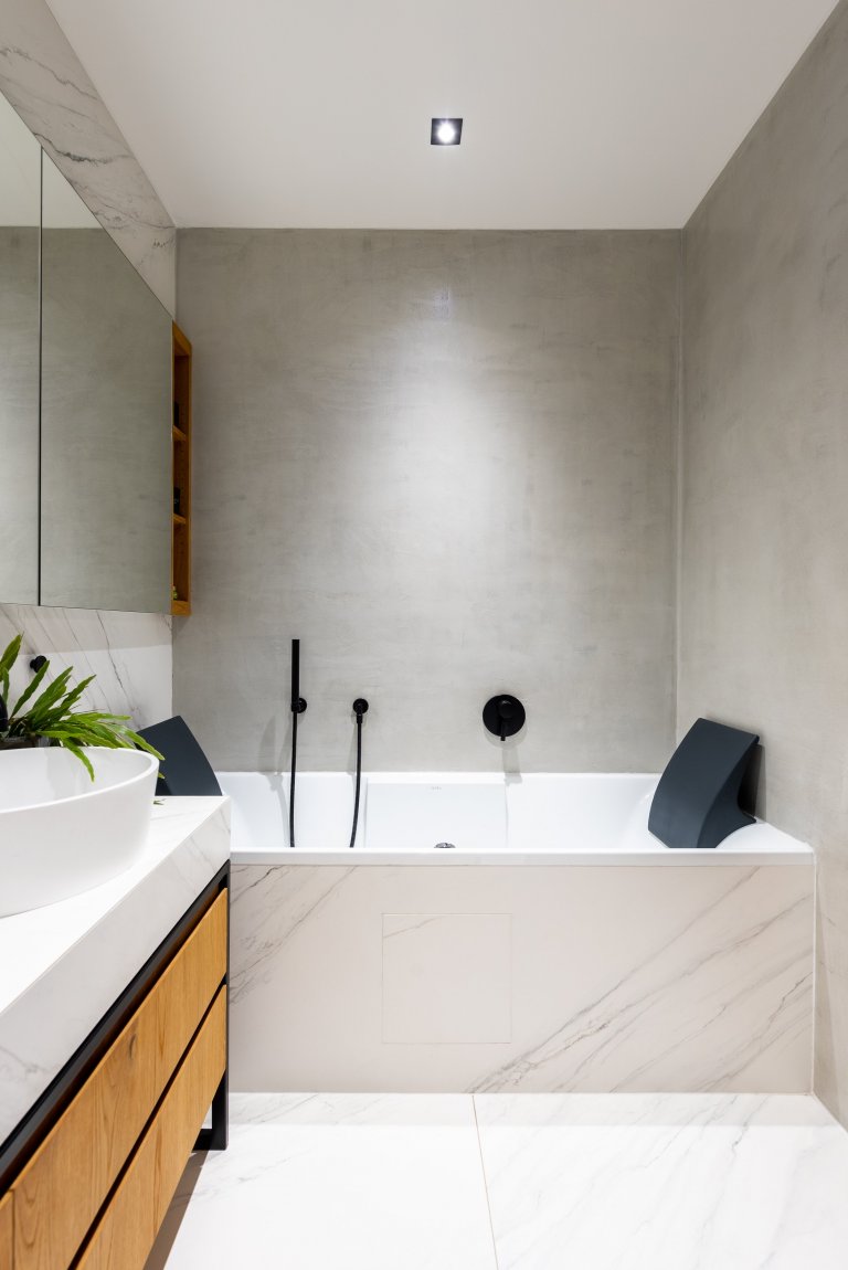 Vlastní&nbsp;bydlení bydlení pro Janu a dcerku Nicole. Jedná se o byt o velikosti 3kk s dvěmi předzahrádky, který prošel během 4 let celkovou rekonstrukcí.…