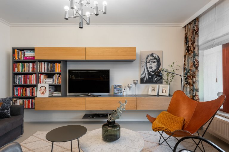 Vlastní&nbsp;bydlení bydlení pro Janu a dcerku Nicole. Jedná se o byt o velikosti 3kk s dvěmi předzahrádky, který prošel během 4 let celkovou rekonstrukcí.…