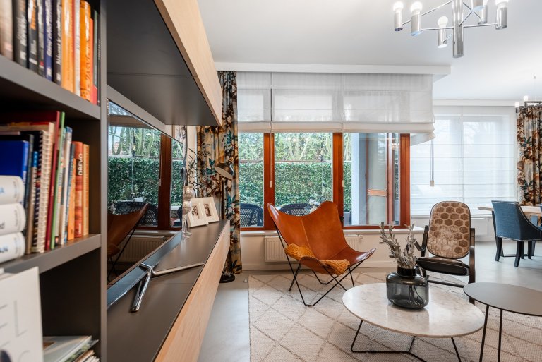 Vlastní&nbsp;bydlení bydlení pro Janu a dcerku Nicole. Jedná se o byt o velikosti 3kk s dvěmi předzahrádky, který prošel během 4 let celkovou rekonstrukcí.…