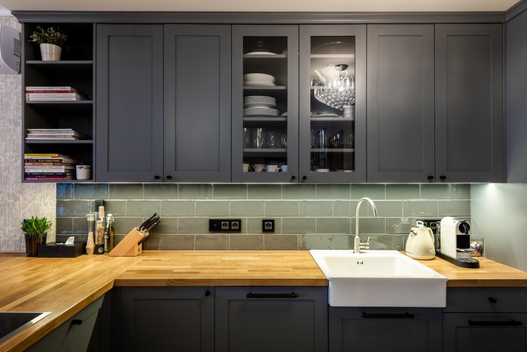 Vlastní&nbsp;bydlení bydlení pro Janu a dcerku Nicole. Jedná se o byt o velikosti 3kk s dvěmi předzahrádky, který prošel během 4 let celkovou rekonstrukcí.…