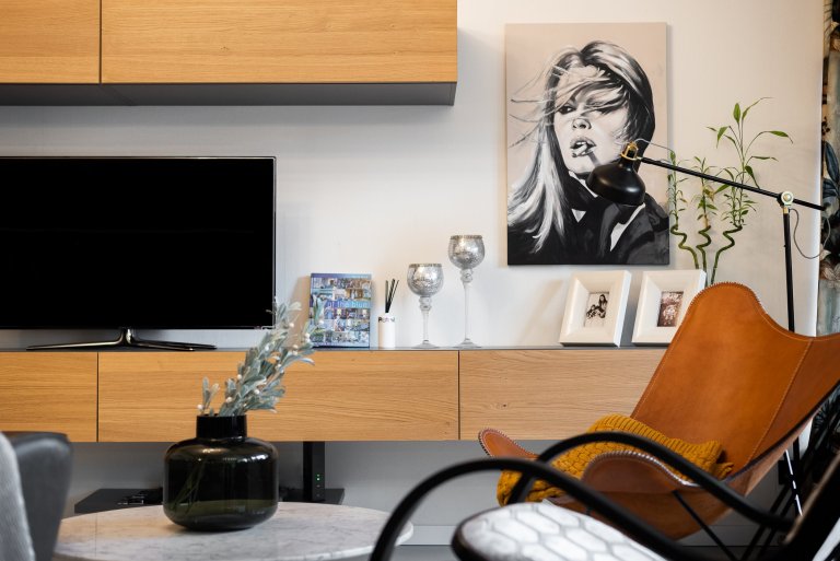 Vlastní&nbsp;bydlení bydlení pro Janu a dcerku Nicole. Jedná se o byt o velikosti 3kk s dvěmi předzahrádky, který prošel během 4 let celkovou rekonstrukcí.…