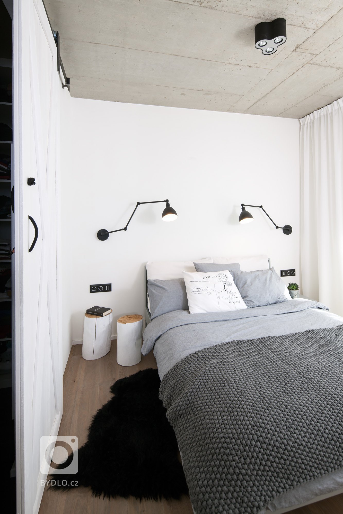 Černobílý interiér