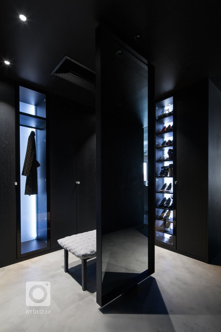 add picture to album