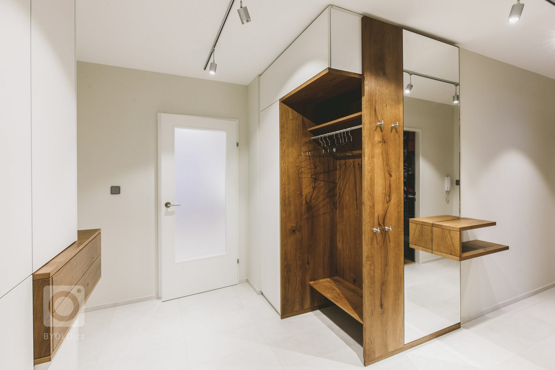 Rekonstrukce soukromého bytu v Brně. U rekonstrukcí jsme trochu vždy omezeni již danými parametry a někdy s nimi klienti nechtějí hýbat, ale za použití nových…