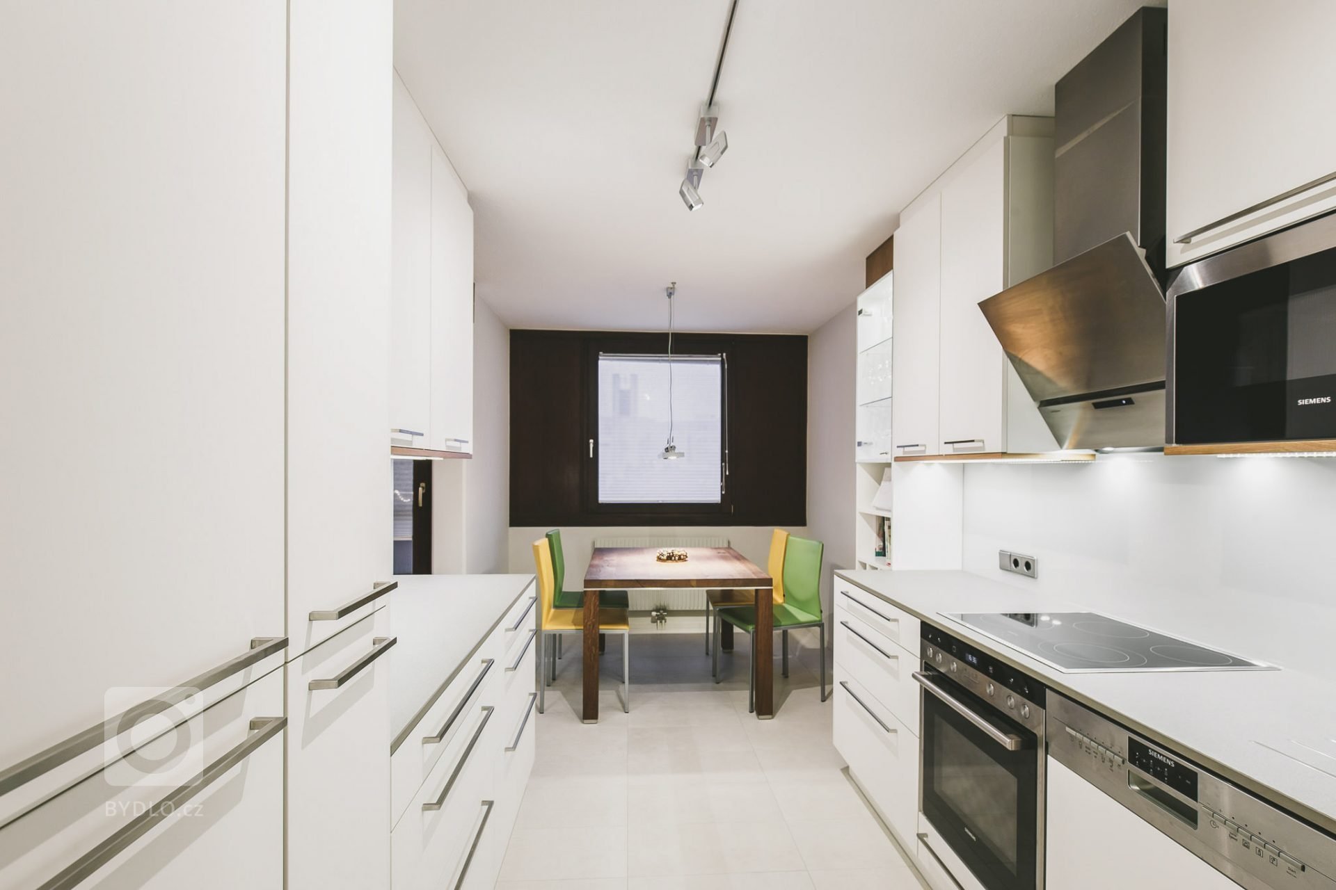 Rekonstrukce soukromého bytu v Brně. U rekonstrukcí jsme trochu vždy omezeni již danými parametry a někdy s nimi klienti nechtějí hýbat, ale za použití nových…