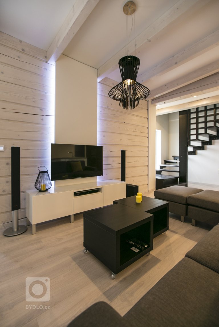 add picture to album