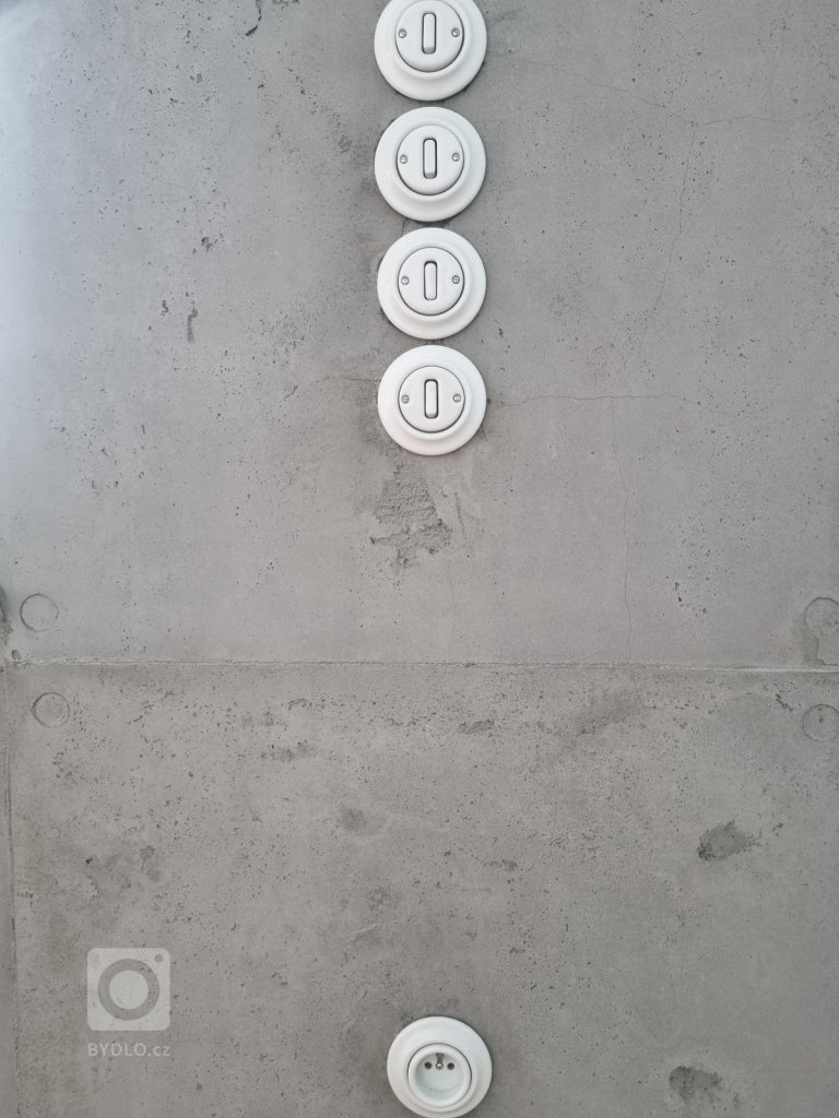 add picture to album