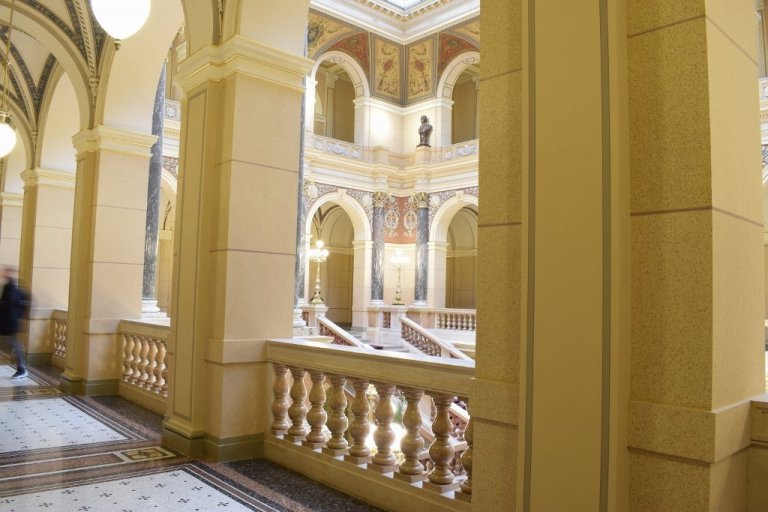 Komplexní malířské a uměleckořemeslné práce v Národním Muzeu Praha&nbsp;

- Rustikální malby

- Mramorové malby

- Mono malby&nbsp;

- Zlacení

-…