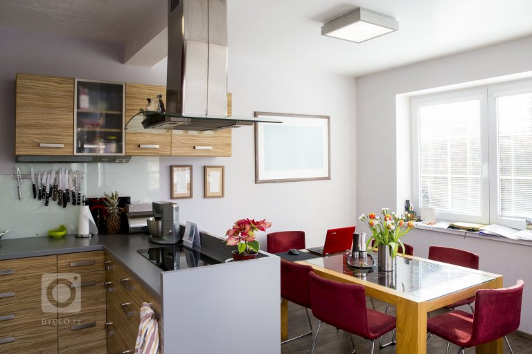 add picture to album