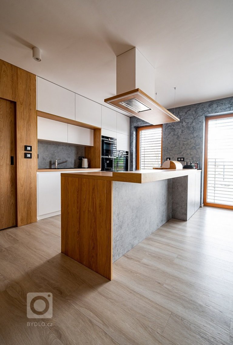 add picture to album