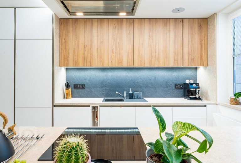 add picture to album