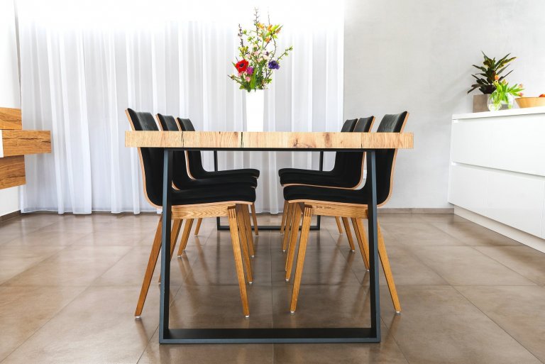 Po delší době vám přinášíme další realizaci. Nyní se jedná o kompletní originál&nbsp; &quot;Luxusní interiér na míru&quot;.&nbsp;&nbsp;&nbsp;Dbali jsme přitom…