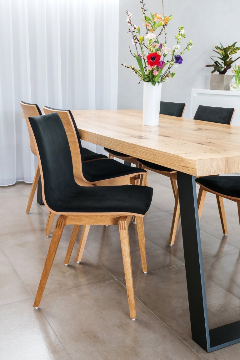 Po delší době vám přinášíme další realizaci. Nyní se jedná o kompletní originál&nbsp; &quot;Luxusní interiér na míru&quot;.&nbsp;&nbsp;&nbsp;Dbali jsme přitom…