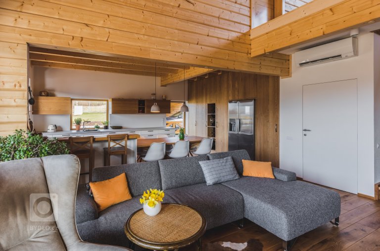 add picture to album