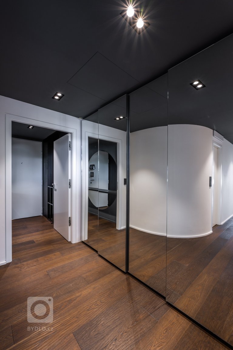 add picture to album