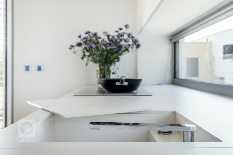 add picture to album