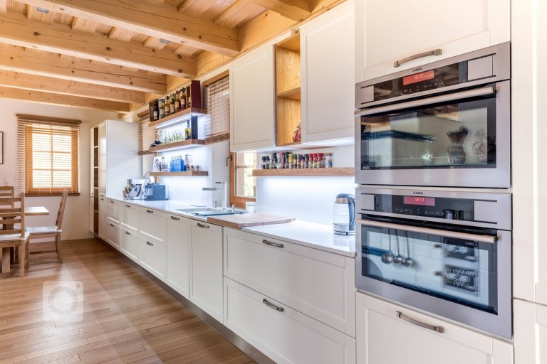 add picture to album