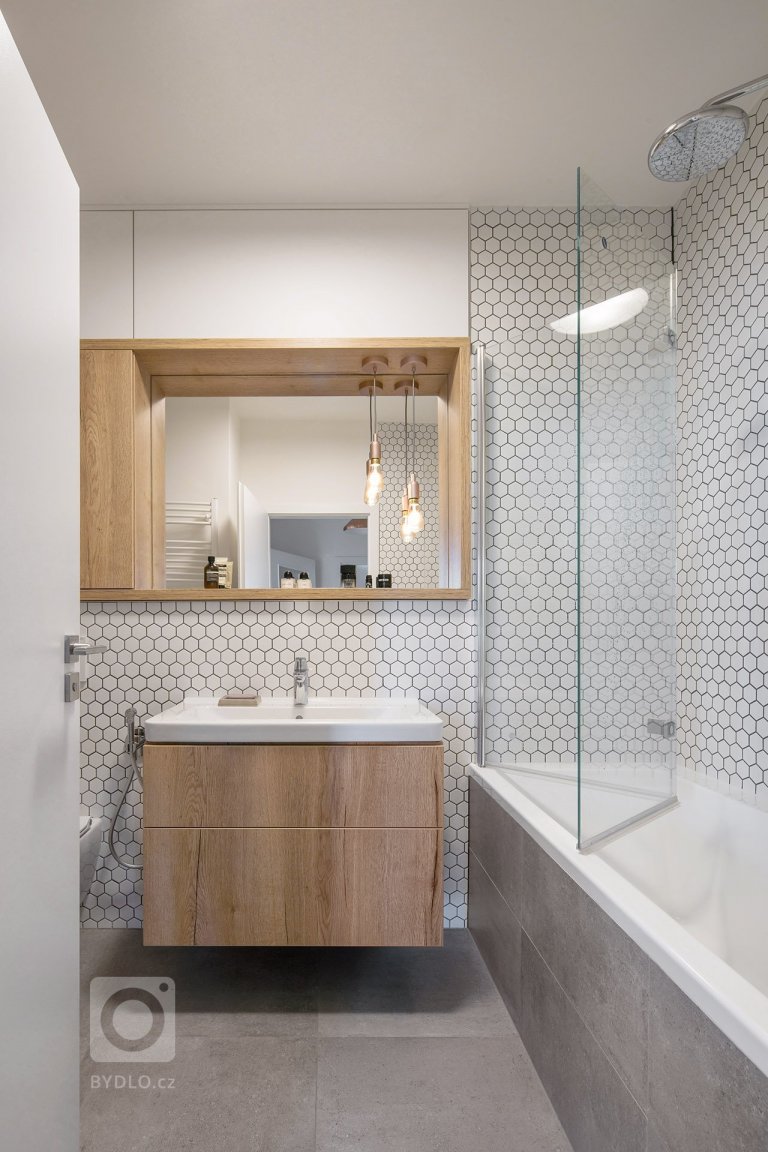 add picture to album