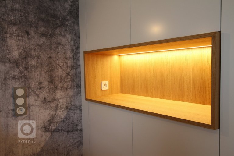 add picture to album