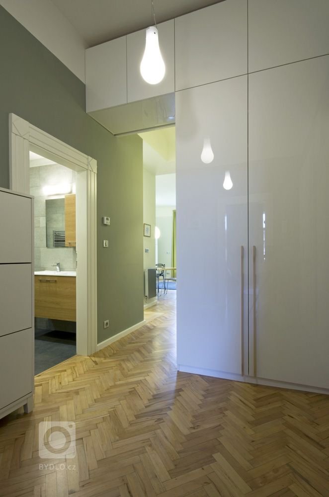 Jedná se o kompletní rekonstrukci bytu včetně stavebních úprav v Praze 6 - Bubenči. Cílem bylo zachovat ducha pře 100 let starého činžovního domu, ale zároveň…