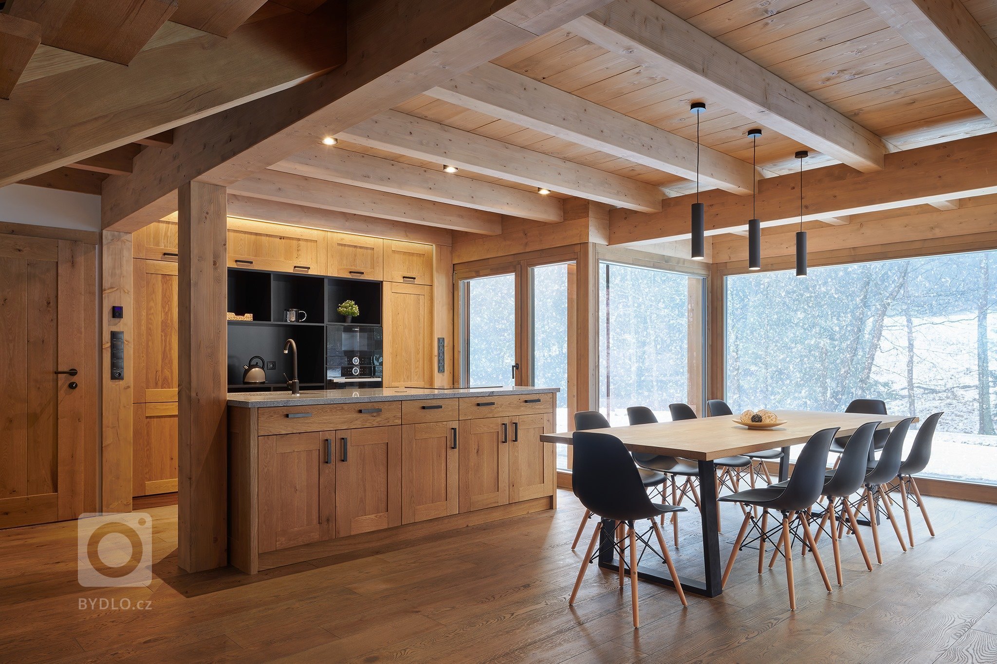 Dvě krásné&nbsp;dřevěné chaty uprostřed Jizerských hor, nacházející se v těsné blízkosti lyžařského areálu Šachty Vám nabídnou&nbsp;dokonalý odpočinek i…