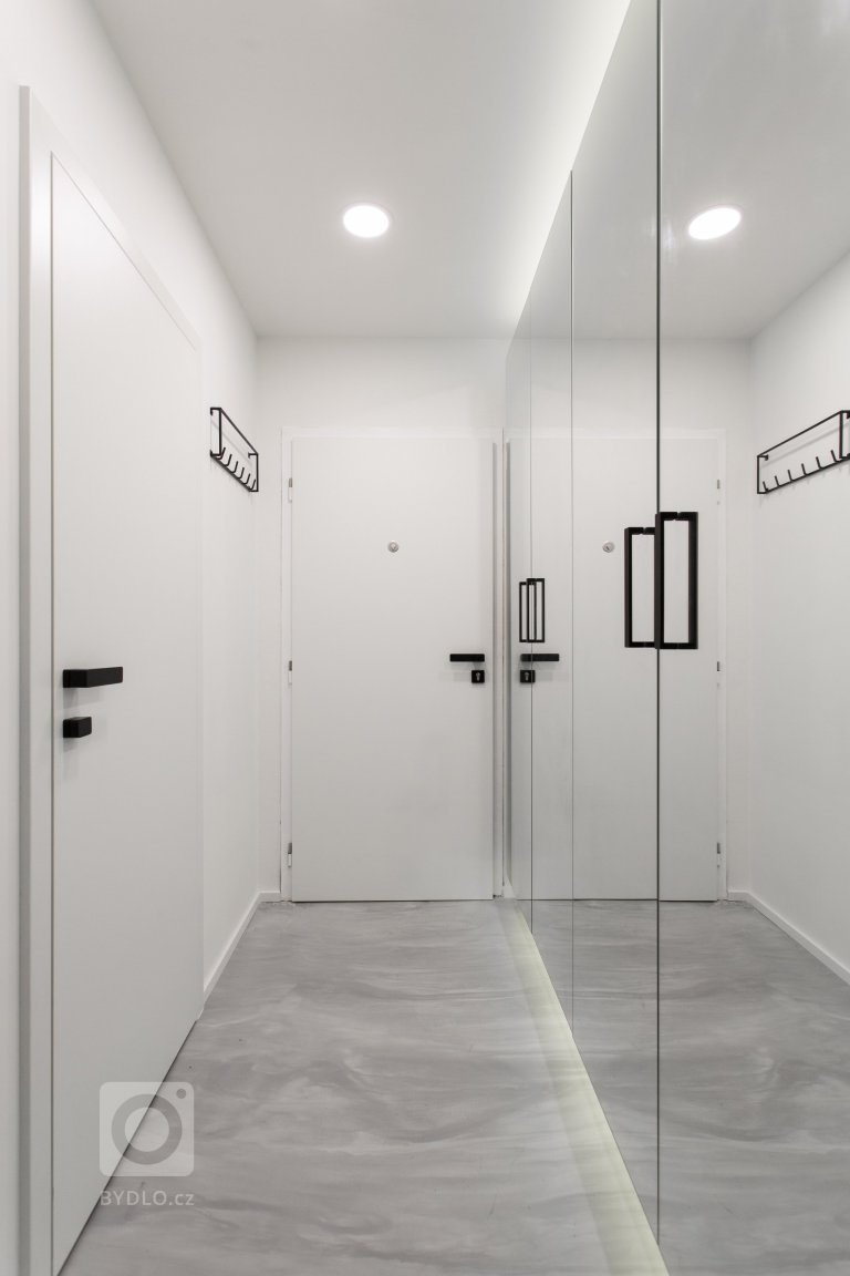 add picture to album