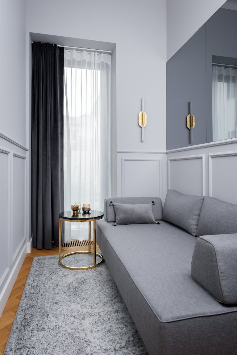 Hostovská místnost rozměru 6 metrů čtverečních.