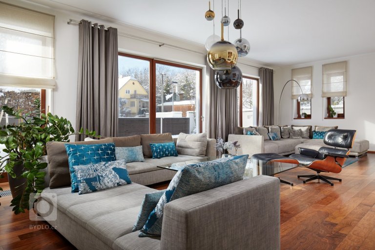 add picture to album