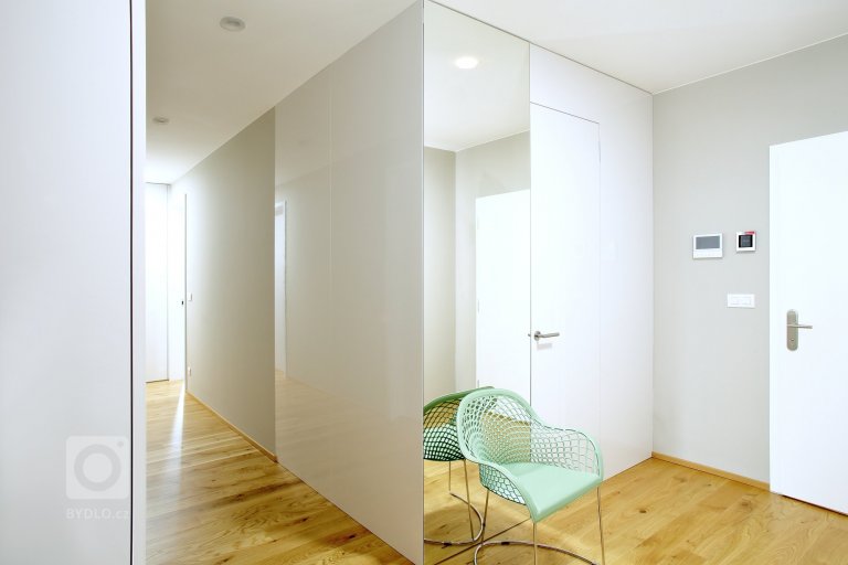 add picture to album