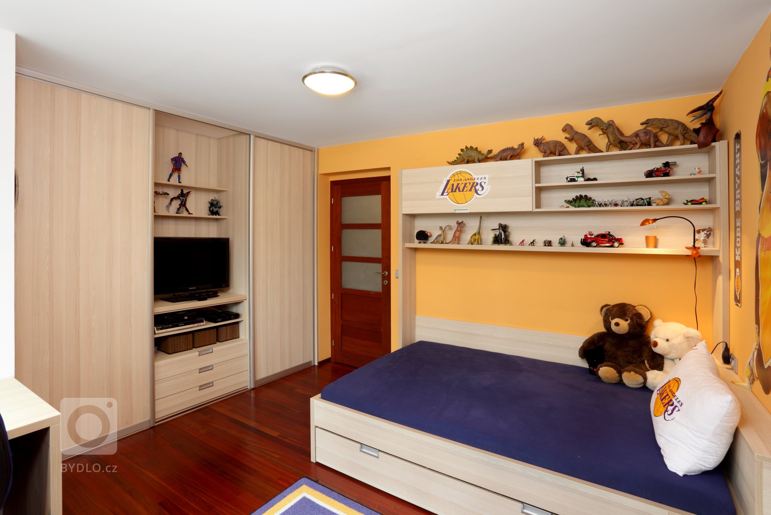 Nenuceně elegantní kuchyně ve světlých barvách, ve které nikdy nebudete nic hledat. Vše má své místo a ani kousíček nevyšel nazmar! Jako příklad můžeme uvést…