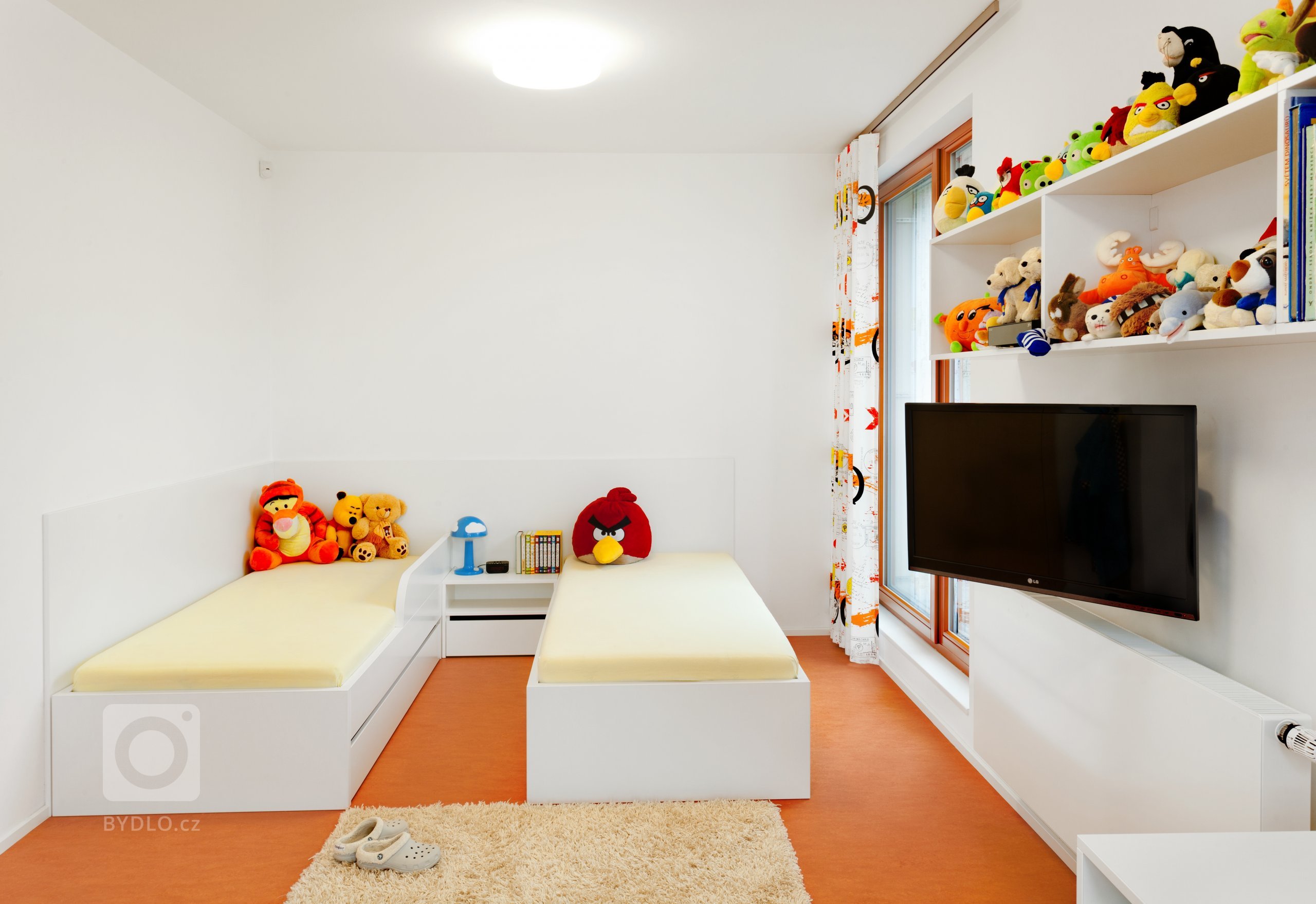 Naprostá dokonalost co se estetiky týče! Pokud máte rádi jednolité, ničím neručené linie, jste na správném místě. Uklidňující tóny světlého kanadského javoru…