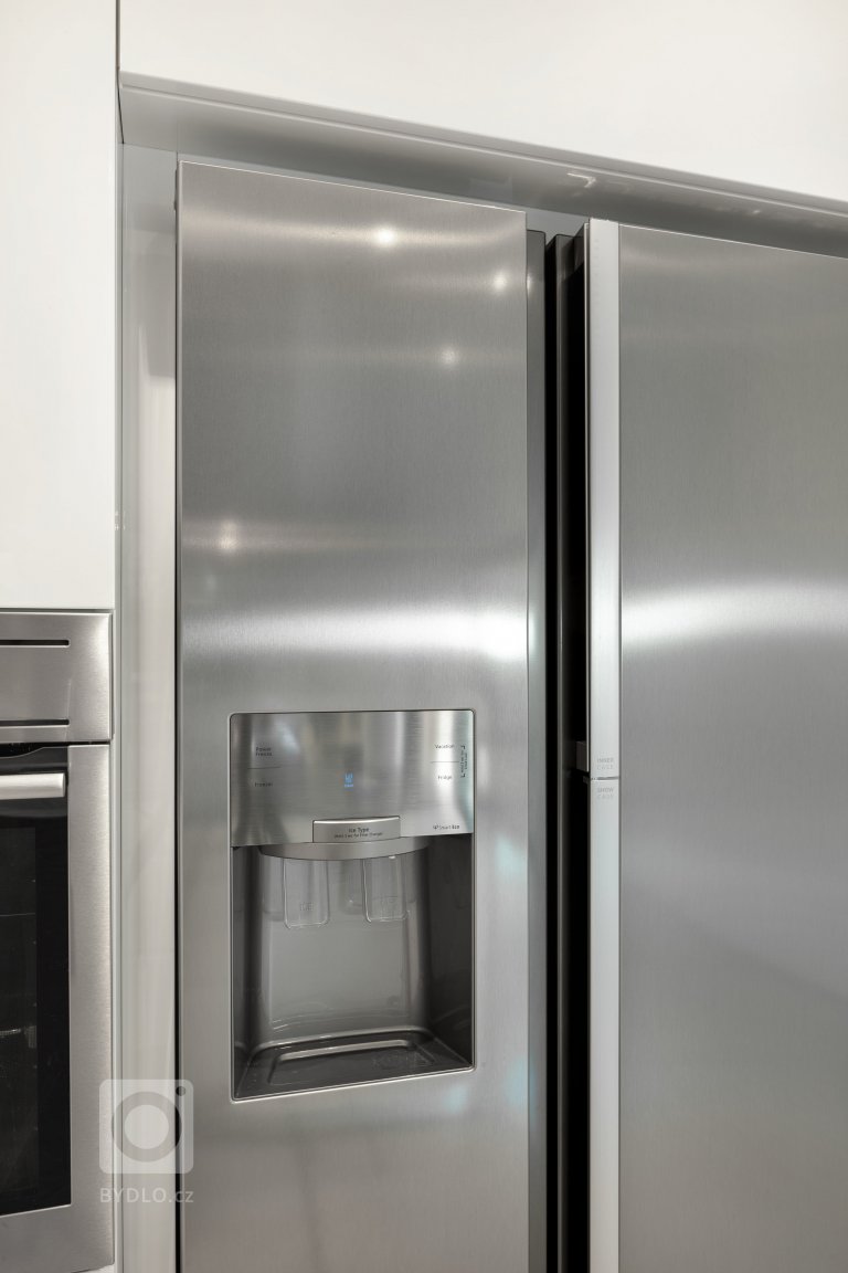 add picture to album