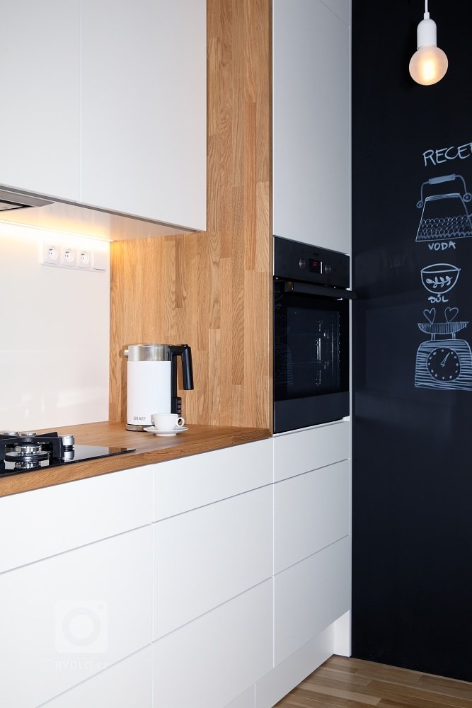 add picture to album