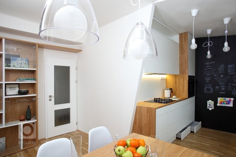 add picture to album