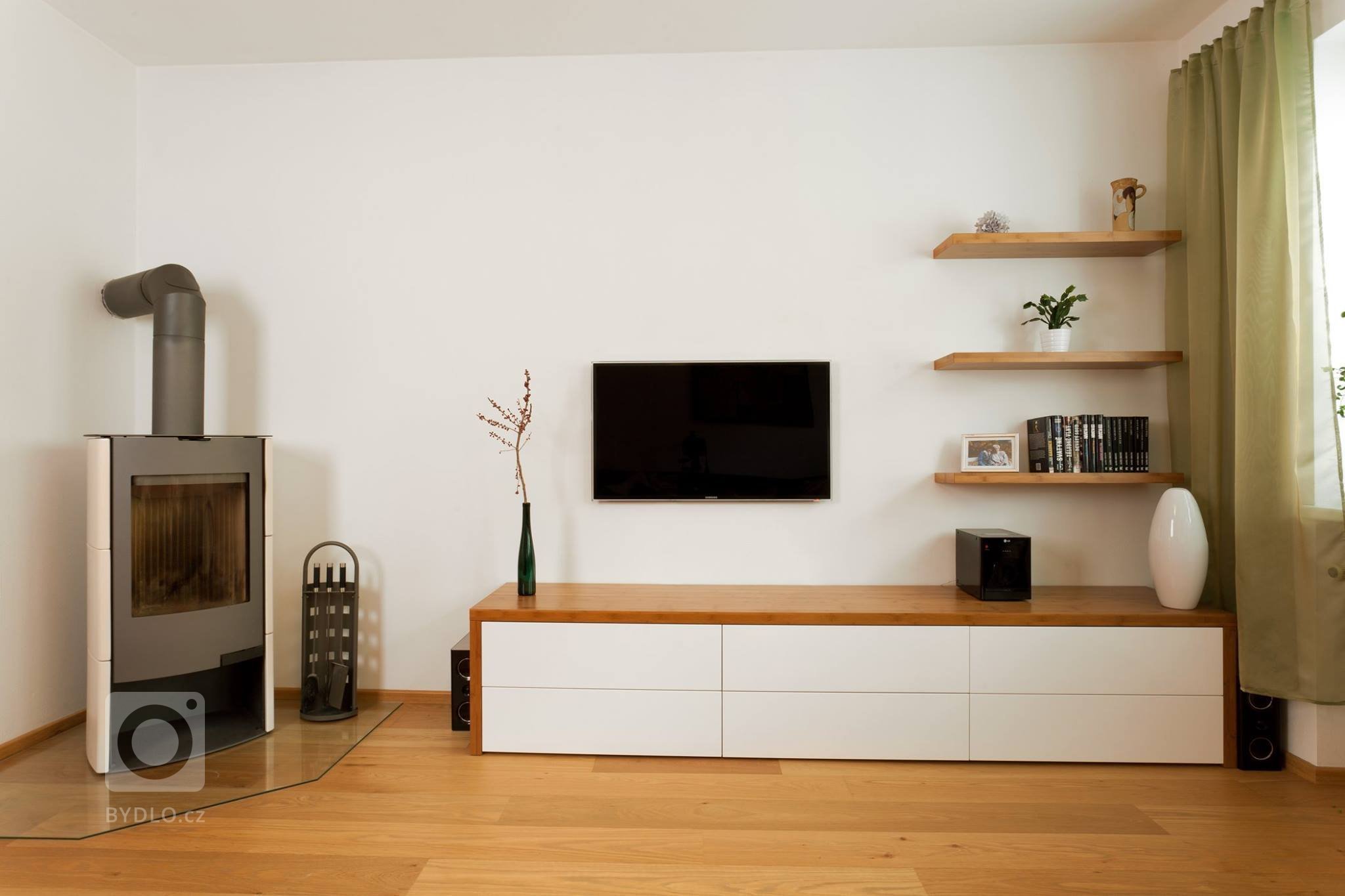 V kuchyni, která je situovaná prakticky do slepé uličky, se osvědčilo staré dobré rčení &ndash; že v&nbsp;jednoduchosti je síla! Bylo třeba využít všechen…