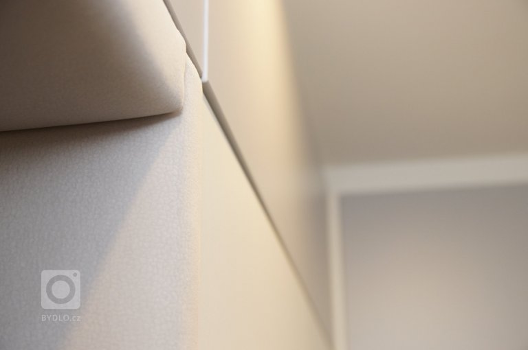 add picture to album