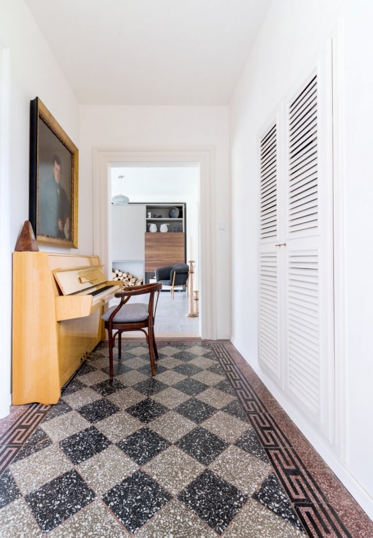 Statek postavený kolem roku 1880 měl typickou podobu české venkovské usedlosti, naším úkolem bylo zhostit se kompletní rekonstrukce interiérů.&nbsp;Požadavkem…